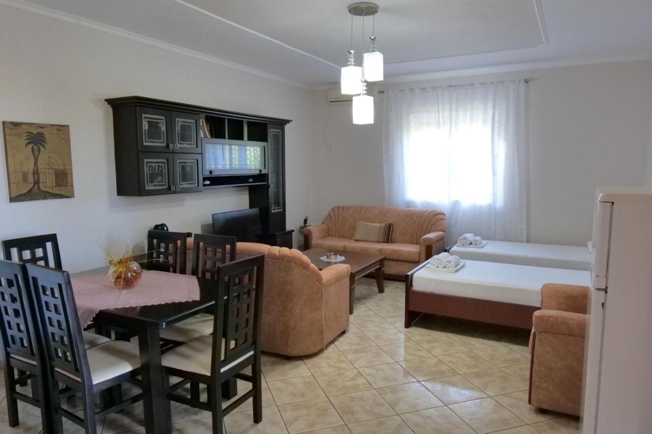 Vita Apartment - Spacious Garden And Balcony 5 Min To Beach & Center Ksamil Exterior foto