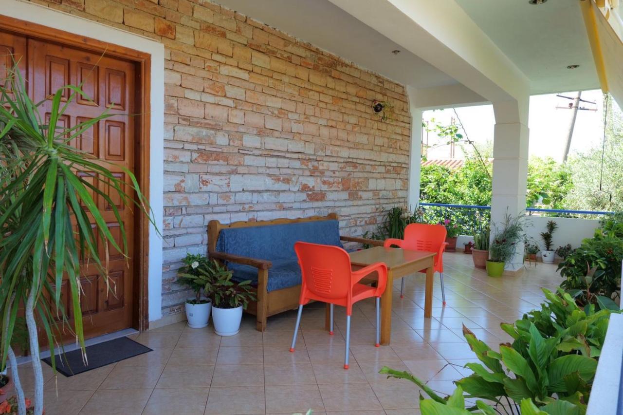 Vita Apartment - Spacious Garden And Balcony 5 Min To Beach & Center Ksamil Exterior foto