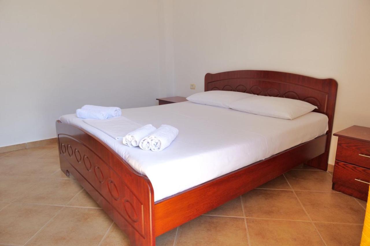 Vita Apartment - Spacious Garden And Balcony 5 Min To Beach & Center Ksamil Exterior foto