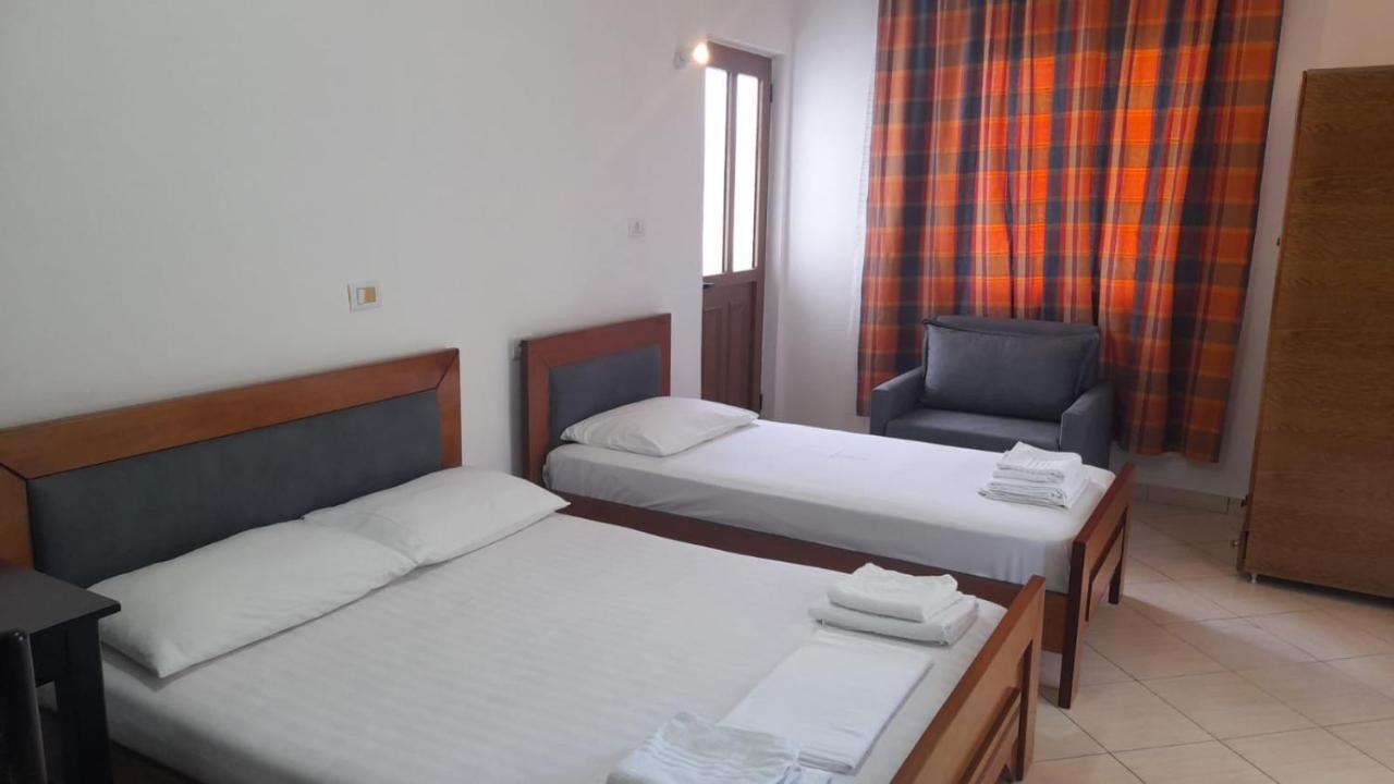 Vita Apartment - Spacious Garden And Balcony 5 Min To Beach & Center Ksamil Exterior foto