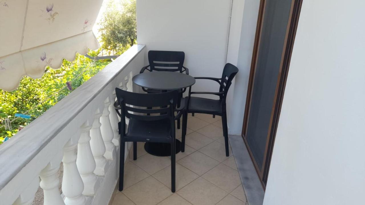 Vita Apartment - Spacious Garden And Balcony 5 Min To Beach & Center Ksamil Exterior foto