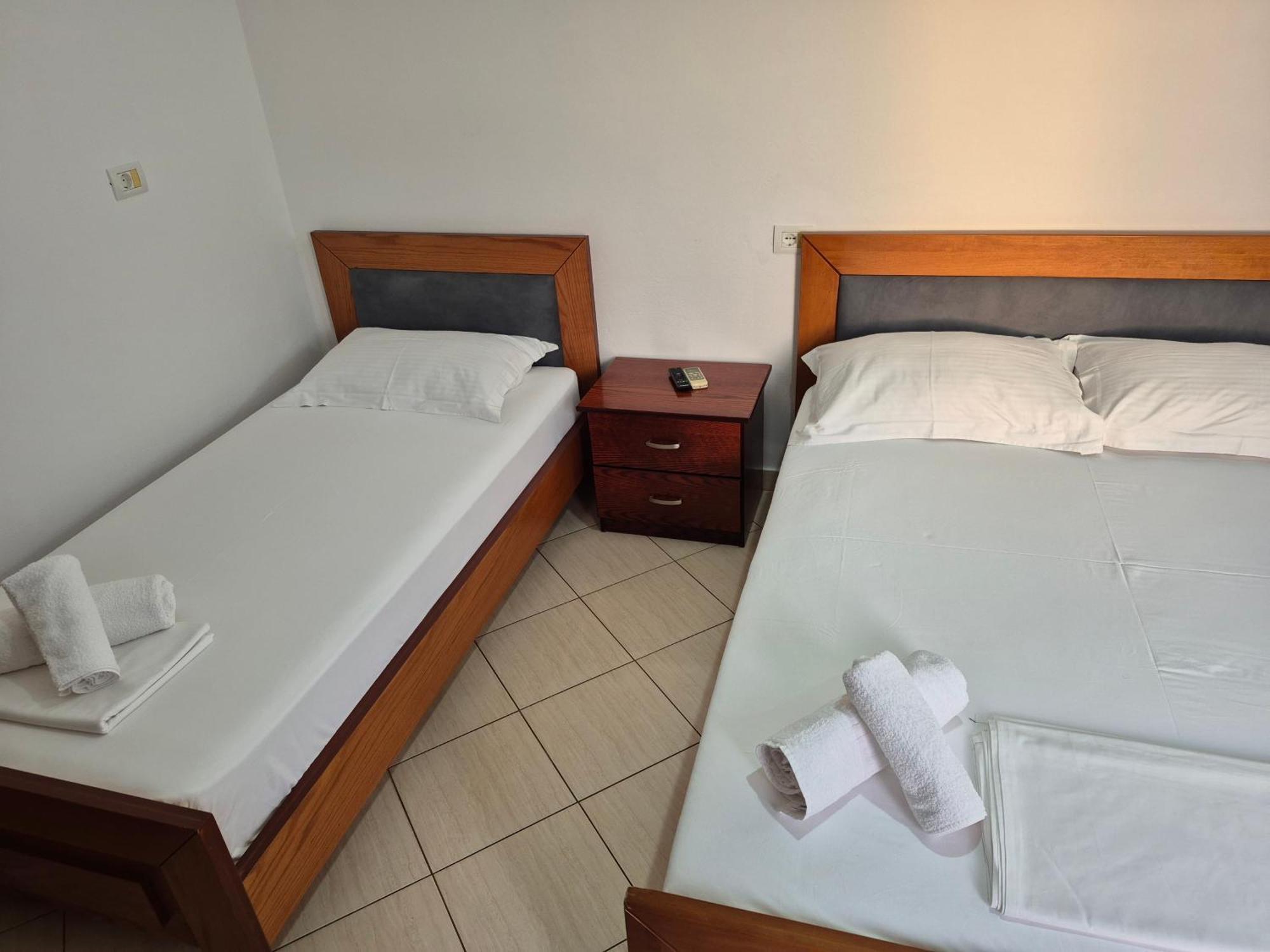 Vita Apartment - Spacious Garden And Balcony 5 Min To Beach & Center Ksamil Exterior foto