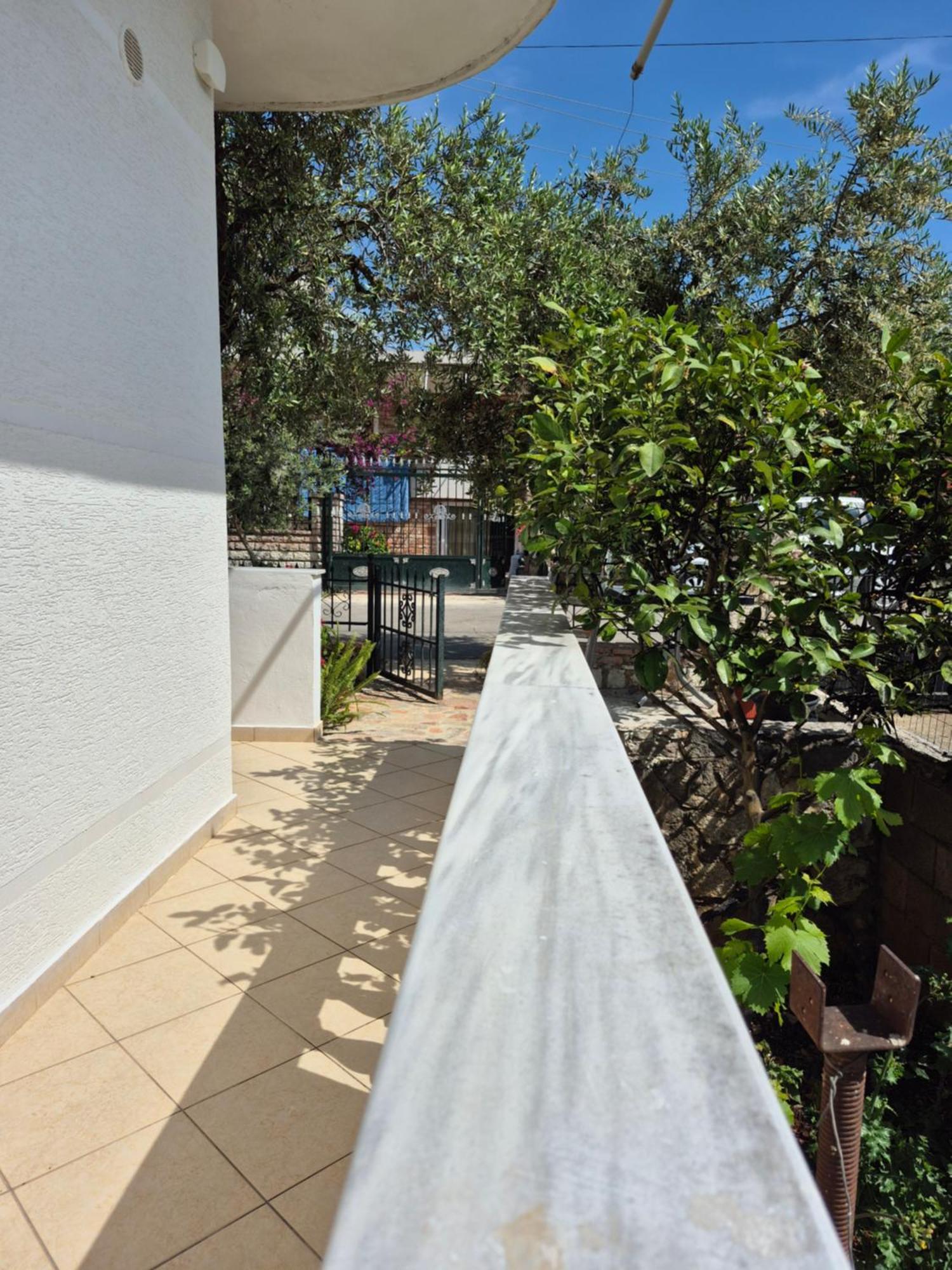 Vita Apartment - Spacious Garden And Balcony 5 Min To Beach & Center Ksamil Exterior foto